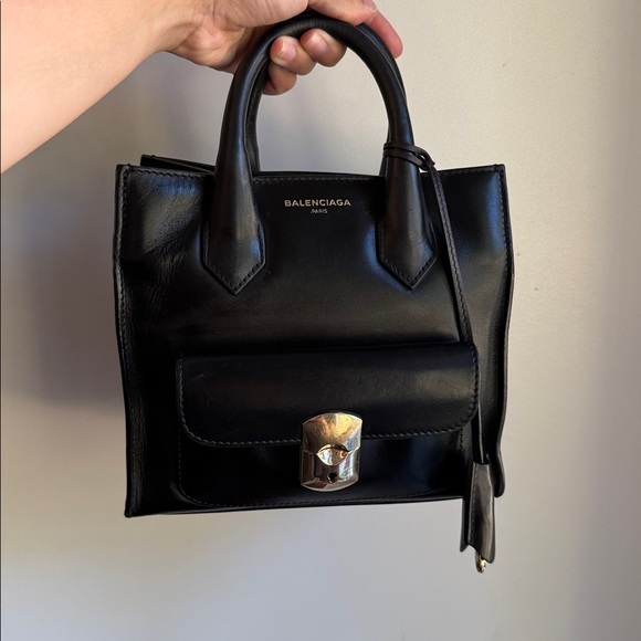 Balenciaga Everyday Small Tote Crossbody Bag - Picture 1 of 12